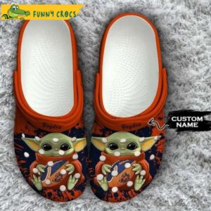 Custom Chicago Bears Baby Yoda Crocs.jpg