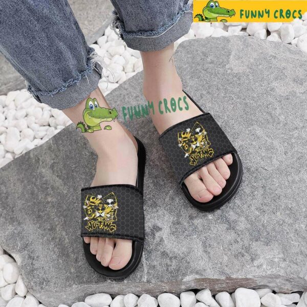 Killa Bees Wu Tang Crocs Classic Slide 3.jpg