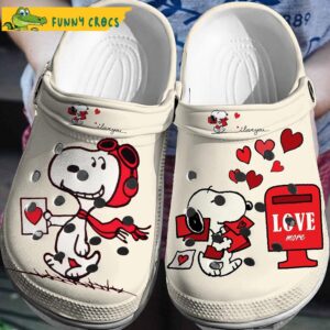 Love More Snoopy Tiny Hearts Crocs Clog.jpg