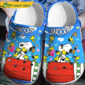 Lovely Snoopy And Friend Woodstock Gifts Crocs Clog Shoes.jpg