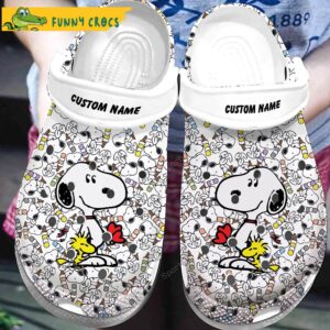 Personalized Cute Snoopy Pattern Crocs Shoes.jpg