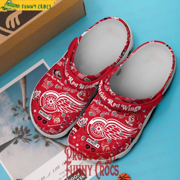 Detroit Red Wings Red Crocs Shoes 3.jpg