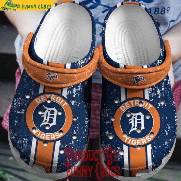 Detroit Tigers Crocs Slippers 1.jpg