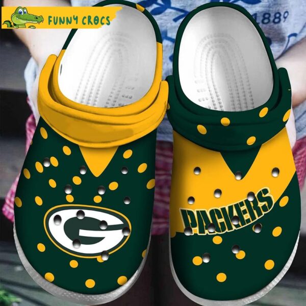 Football NFl Green Bay Packers Crocs.jpg