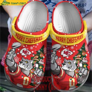 Kansas City Chiefs Merry Chiefsmas Go Chiefs Travis Kelce Patrick Mahomes KC Wolf Christmas Crocs Clogs 2B1 LSSJp.jpg