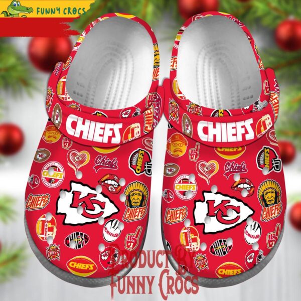 Kansas City Chiefs Pattern Crocs Gifts For Fans 1.jpg