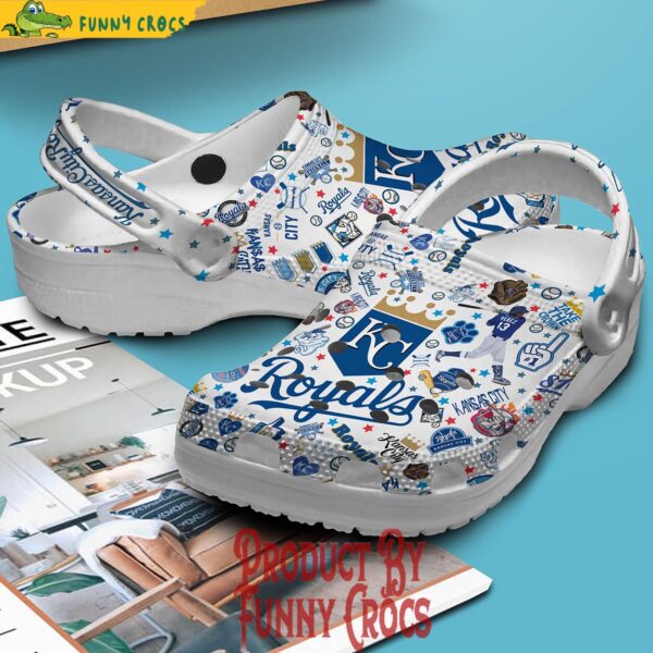 Kansas City Royals Crocs 2.jpg