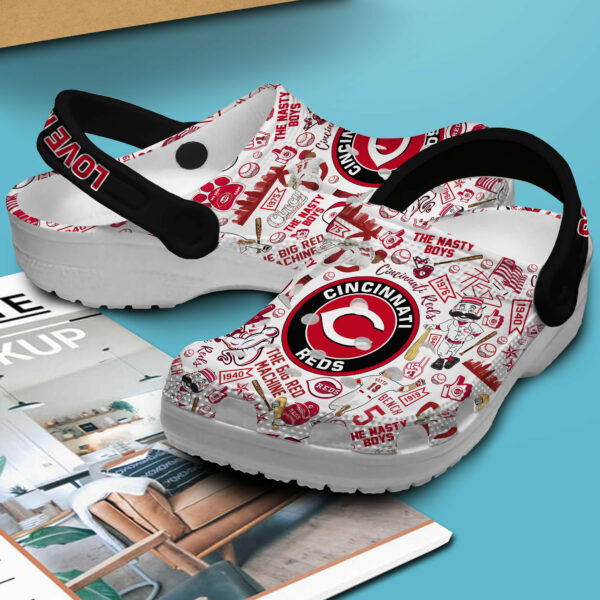 Love My Reds Cincinnati Reds Crocs Shoes 3.jpg