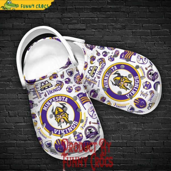 Minnesota Vikings Crocs 2.jpg