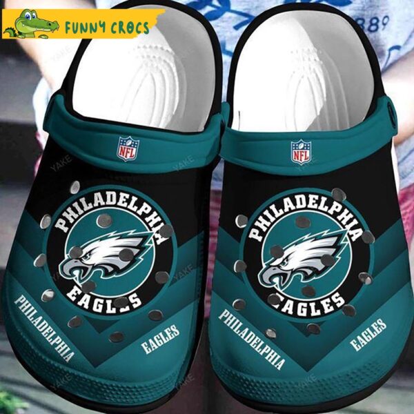 NFL Philadelphia Eagles Gifts Crocs Shoes.jpg