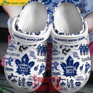 Toronto Maple Leafs Crocs 1.jpg