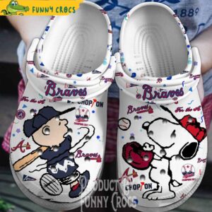 White Peanuts And Snoopy Atlanta Braves Crocs 1.jpg